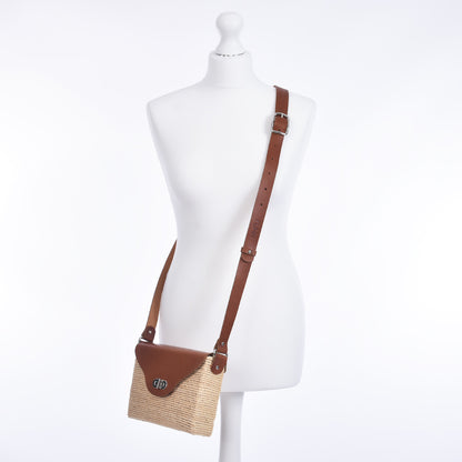 Raffia Saddle bag Tan